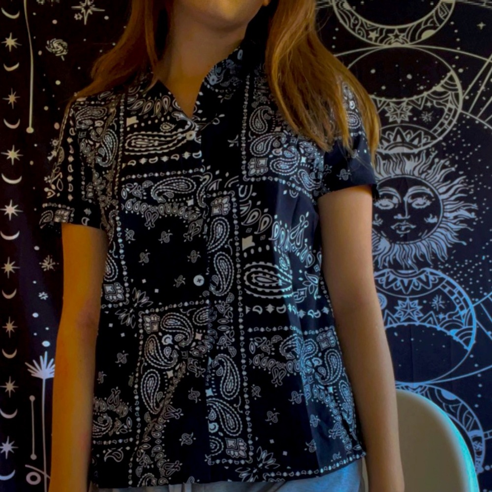 Black patterned multi-gender top